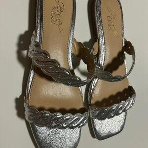 Badgley Mischka Silver Sandals